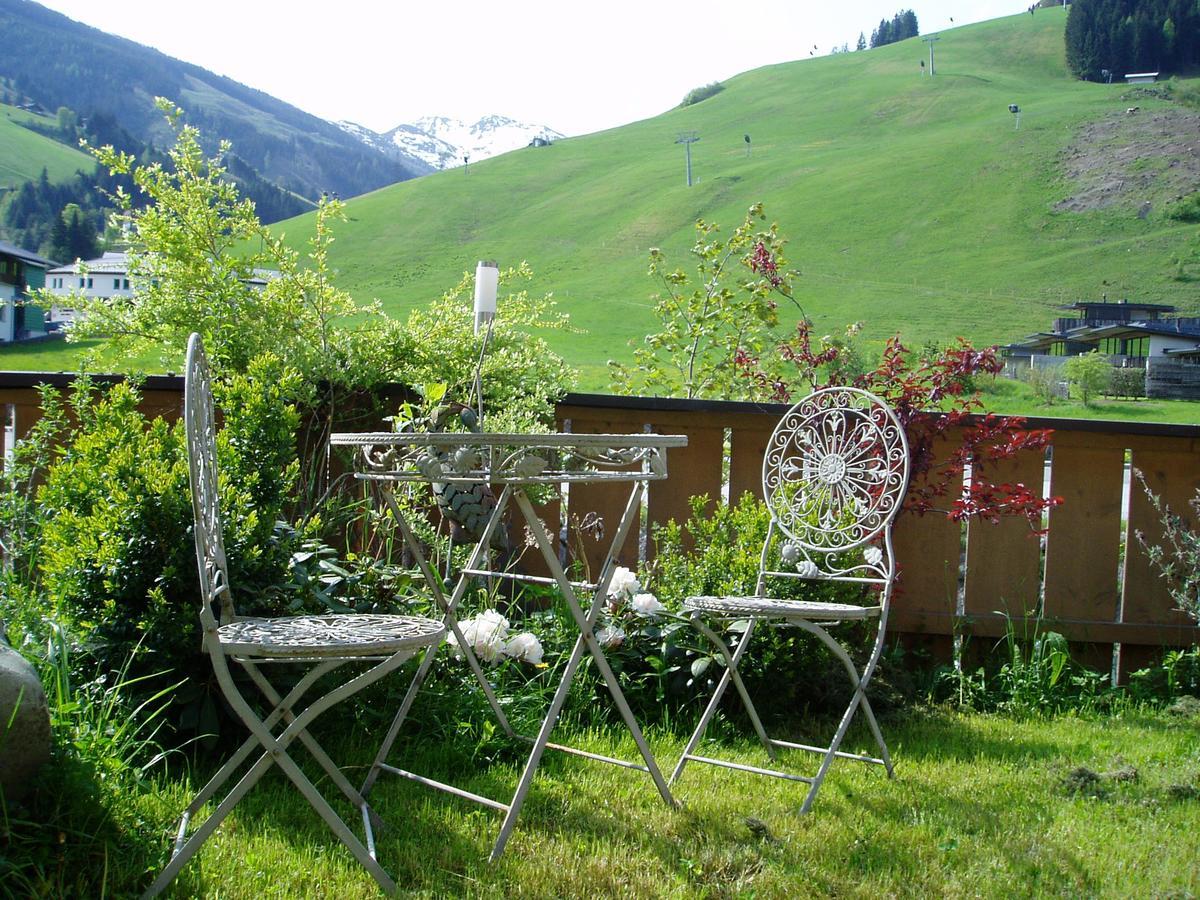 Am Zwoelferkogel Appartements Saalbach-Hinterglemm Eksteriør billede